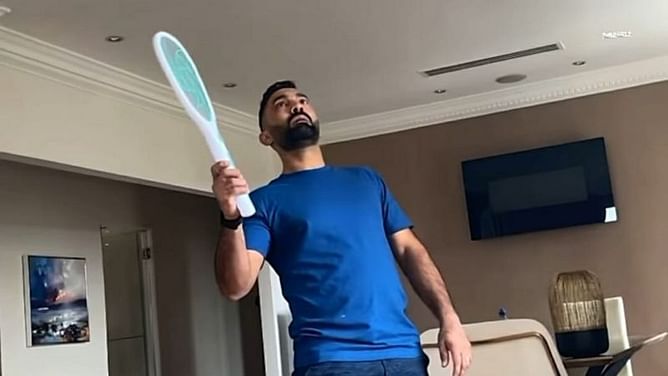 "Swing and a miss!" - Washington Sundar takes cheeky dig at Dinesh Karthik