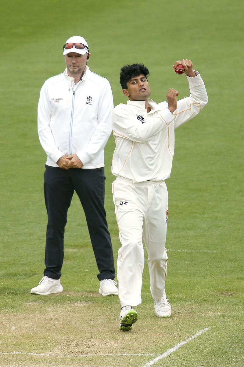 Rachin Ravindra bowling for Wellington. Image courtesy Getty Images.