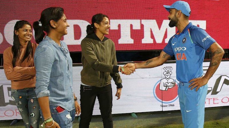 Virat Kohli with Indian women&#039;s cricket team stars