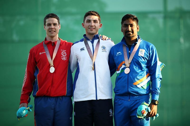 Ankur Mittal (right) poses with his Bronze Medal from the 2018 Commonwealth Games