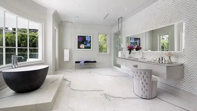 Bathroom in Floyd Mayweather&#039;s house