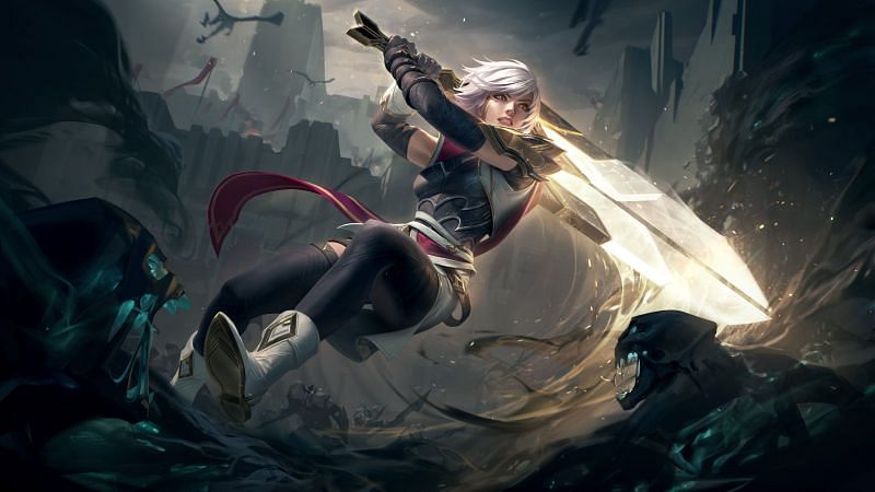 Sentinel Riven (Image via Riot Games - League of Legends)