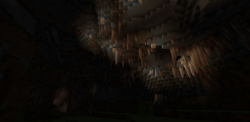 Dripstone cave (Image via Minecraft)