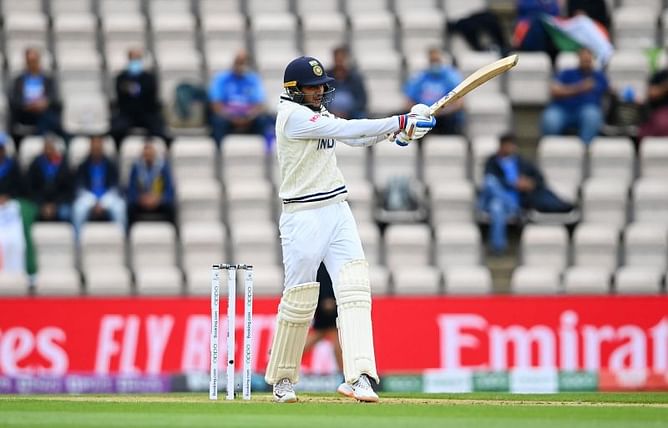[Watch] WTC Final: Shubman Gill gets hit on the helmet by a searing Kyle Jamieson delivery