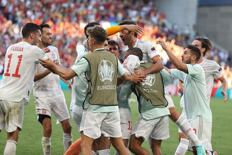 Spain beat Croatia in an eight-goal thriller