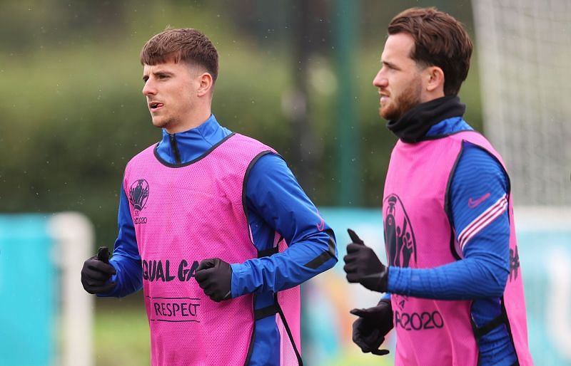 Mason Mount and Ben Chilwell in training