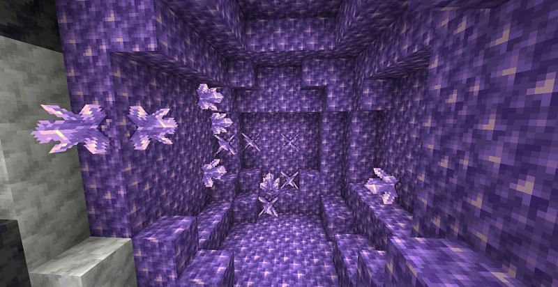 Amethyst geode (Image via Minecraft)