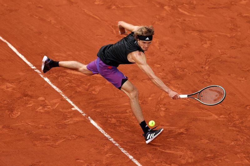 Alexander Zverev completed a 6-4, 6-1, 6-1 win over Alejandro Davidovich Fokina in the quarterfinals