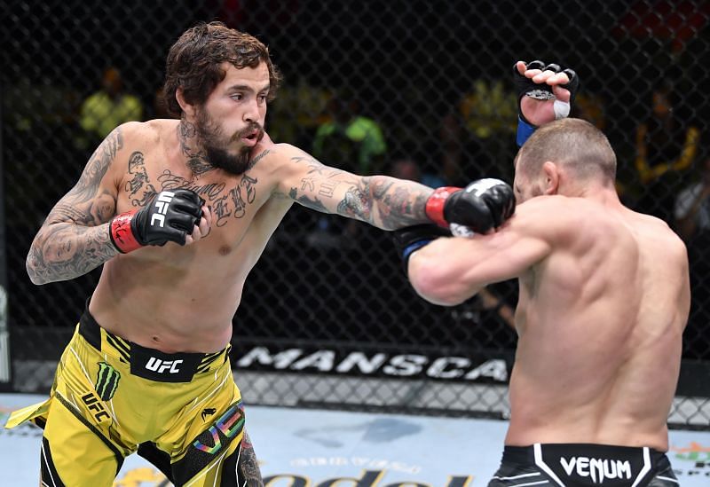 Marlon Vera pulled away from Davey Grant in the third round of their clash