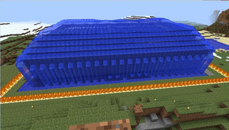 A wonderfully defended Minecraft base (Image via Minecraft Forum)