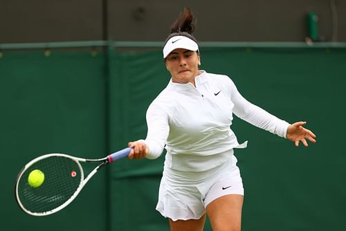 Bianca Amdreescu in action against Alize Cornet