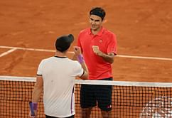 Mats Wilander hails Roger Federer's fighting spirit after Koepfer win, Andy Murray says Federer's late-night effort is "inspirational"