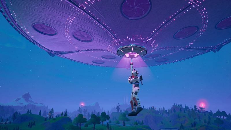 The Mothership that hovers around the Fortnite Season 7 map (Image Credits: Fortnite Twitter)