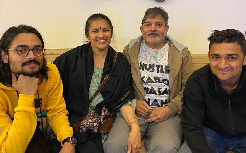 Bhuvan Bam with his parents and elder brother (image via Instagram/Bhuvan Bam)