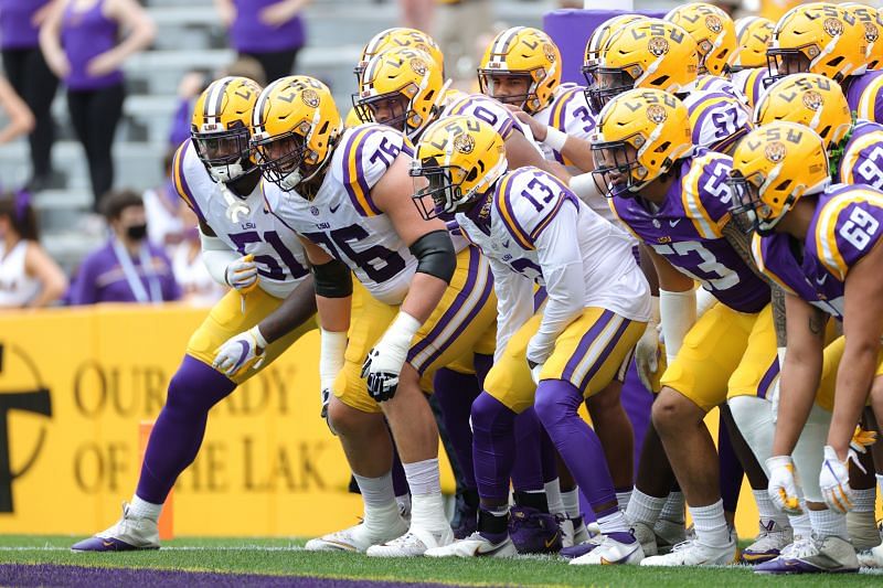 The LSU Tigers have the 2nd Ranked College Football Recruiting Class