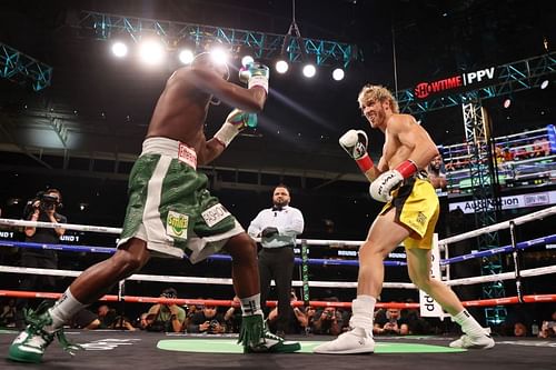 Floyd Mayweather v Logan Paul