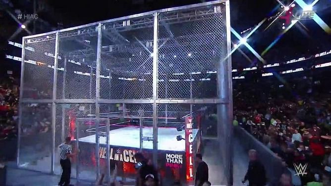 380 दिन तक चैंपियन रहने वाले दिग्गज की Hell in a Cell में हुई करारी हार, मौजूदा WWE चैंपियन ने किया चारों खाने चित