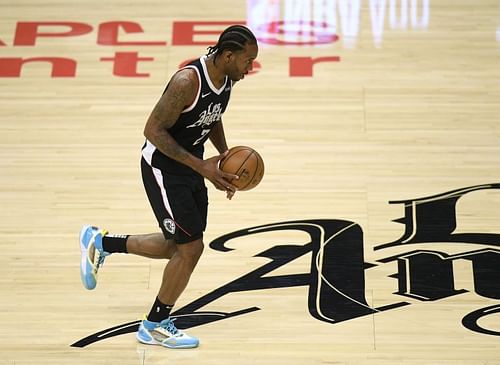 Kawhi Leonard #2 of the LA Clippers