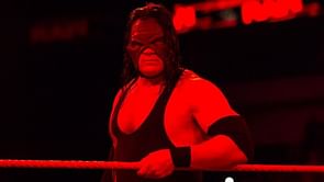 Watch: Kane trains to get into character at WWE training facility in wrestling gear prior to his debut in 1997