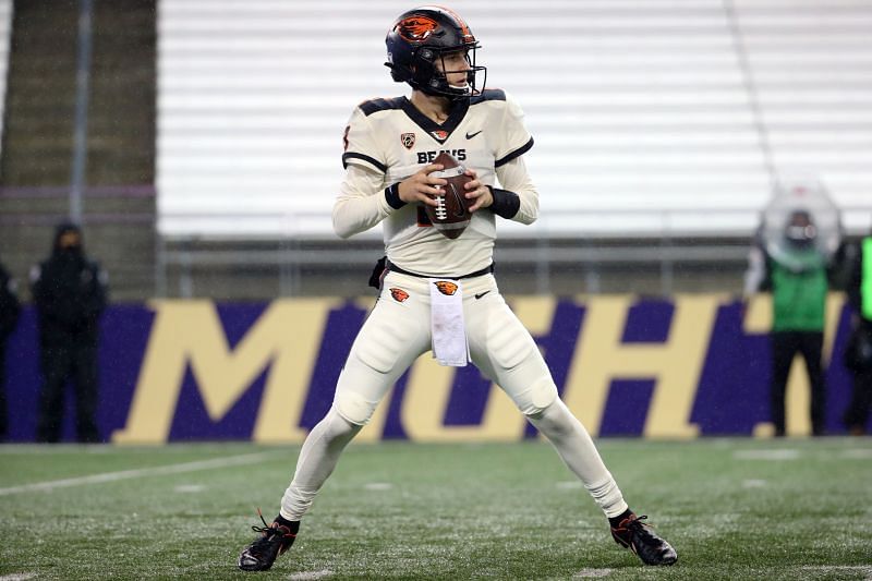 Oregon State QB Tristan Gebbia