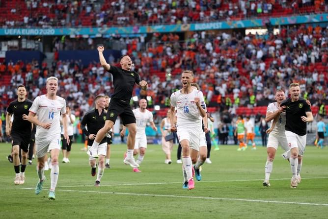 Euro 2020: Czech Republic beat 10-men Netherlands to clinch quarter-final spot