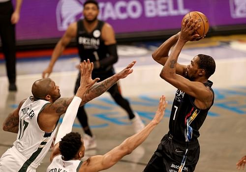 Kevin Durant with the Brooklyn Nets against the Milwaukee Bucks