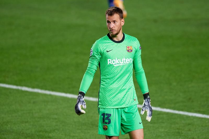 Barcelona goalkeeper Neto reacts during his side&#039;s 2020-21 Champions League clash against Ferencvaros