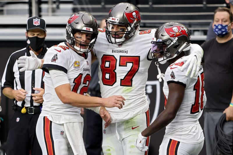 Tampa Bay Buccaneers v Las Vegas Raiders