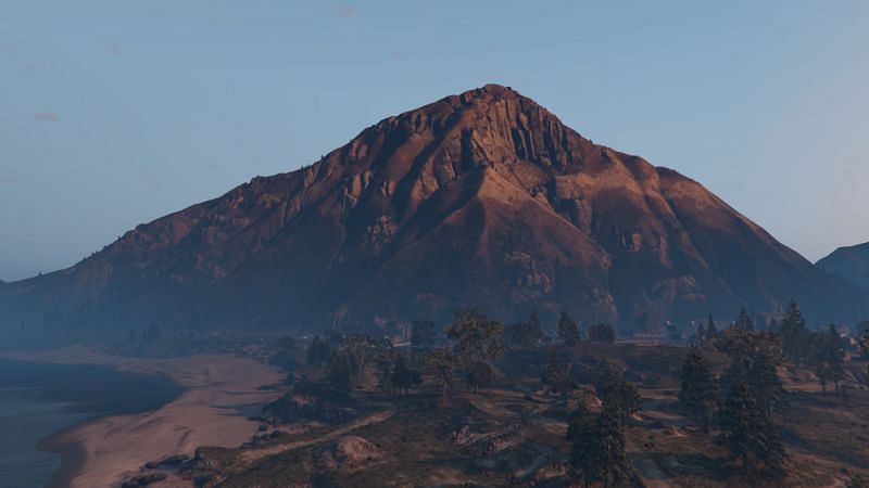 Mount Chiliad, as it shows up in GTA 5 (Image via GTA Wiki)