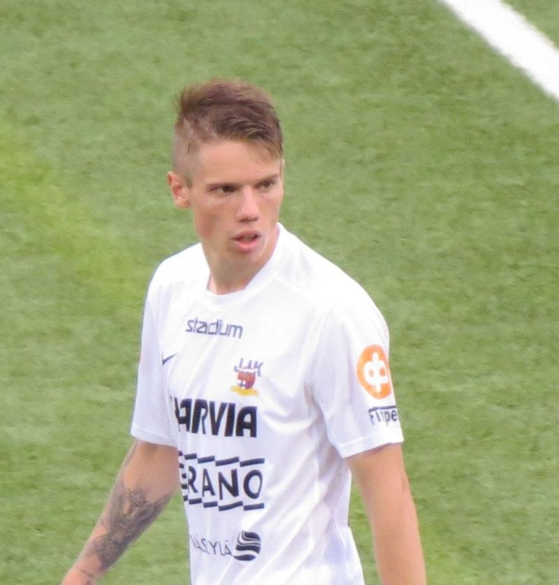 Robert Taylor News, Biography, Records, Skills, Stats & Facts Sportskeeda