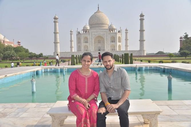 Saina Nehwal and husband Parupalli Kashyap visit the Taj Mahal for the first time