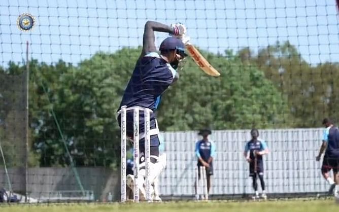विराट कोहली ने WTC Final से पहले खेले स्‍टाइलिश शॉट्स, पंत-रहाणे ने भी जमकर बहाया पसीना