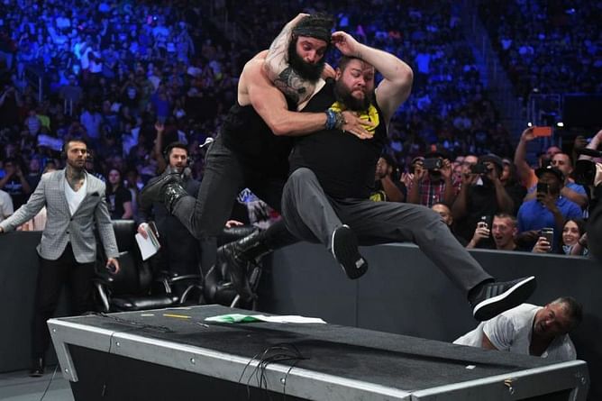 10 WWE Superstars who have the same finishers