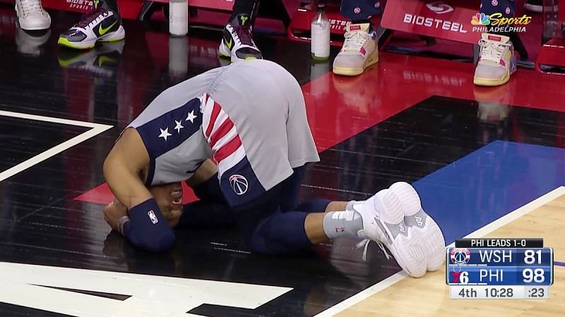 Russell Westbrook suffers an ankle injury in Game 2