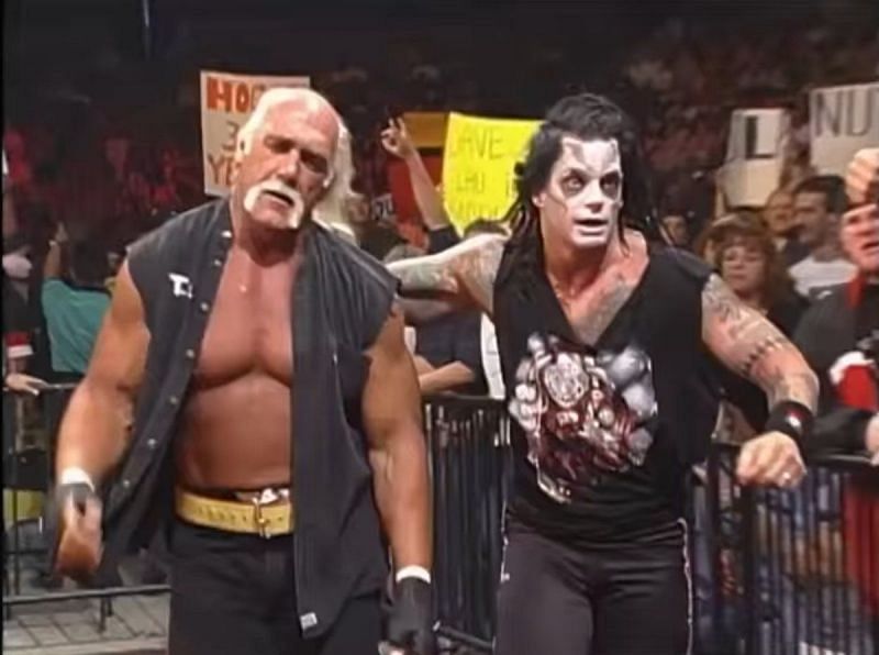 Vampiro pinned Hulk Hogan