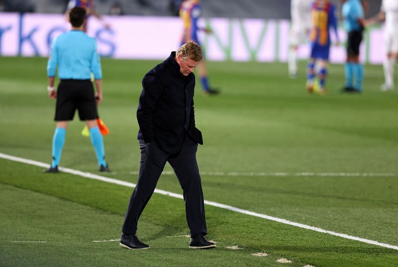 Barcelona manager Ronald Koeman looks on during one of Barcelona&#039;s 2020-21 La Liga matches