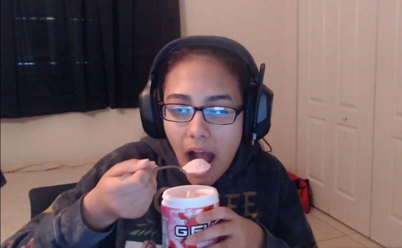 Twitch streamer &quot;emiliawtf&quot; ate a spoonful of G Fuel energy drink powder during a 2018 live stream, to hilarious effect. (Image via emiliawtf, Twitch)