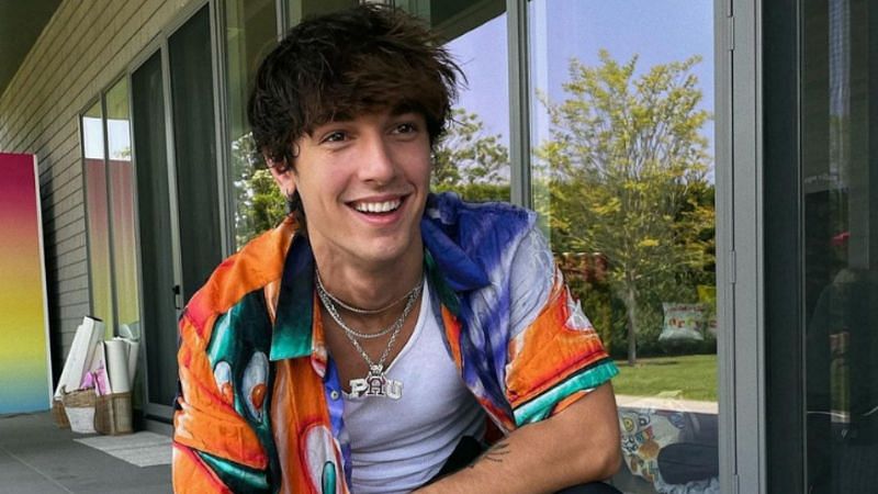 Is Bryce Hall Bisexual Fans Speculate After Tiktok Star Is Spotted