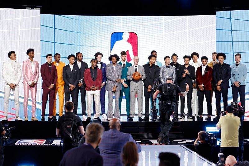 NBA commissioner Adam Silver (C) poses with members of the 2021 NBA Draft class