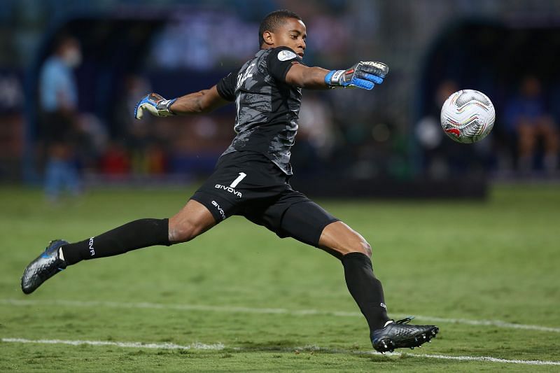 Wuilker Faríñez made eight saves vs Colombia