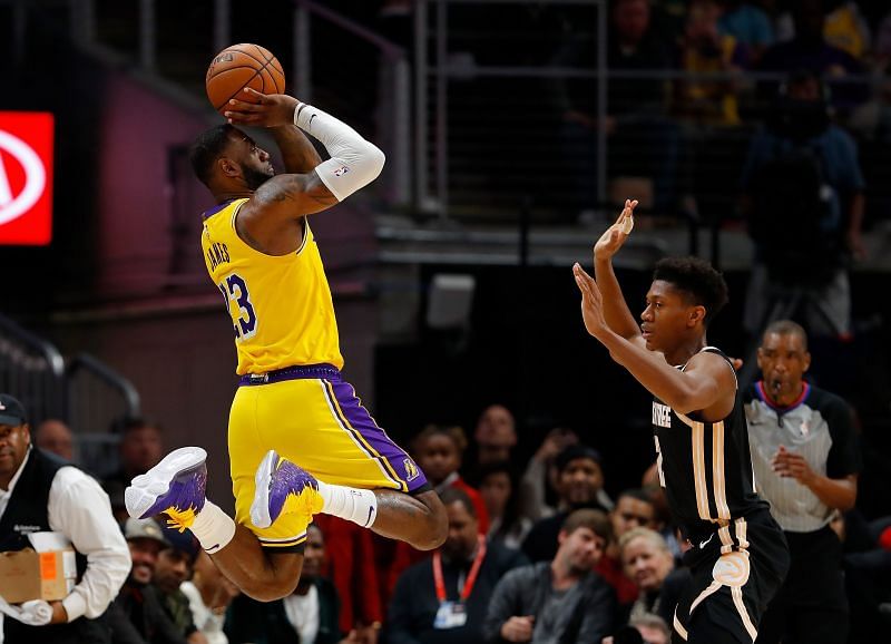 LeBron James #23 against De&#039;Andre Hunter #12.