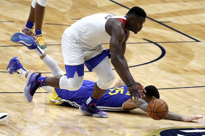 Zion Williamson #1 of the New Orleans Pelicans steals the ball.