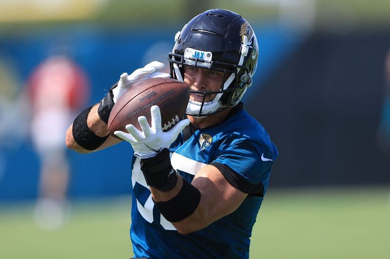 Tim Tebow appears at Jaguars practice sporting new jersey number