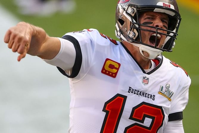 3 times when Tom Brady played with injuries en route to Super Bowl success