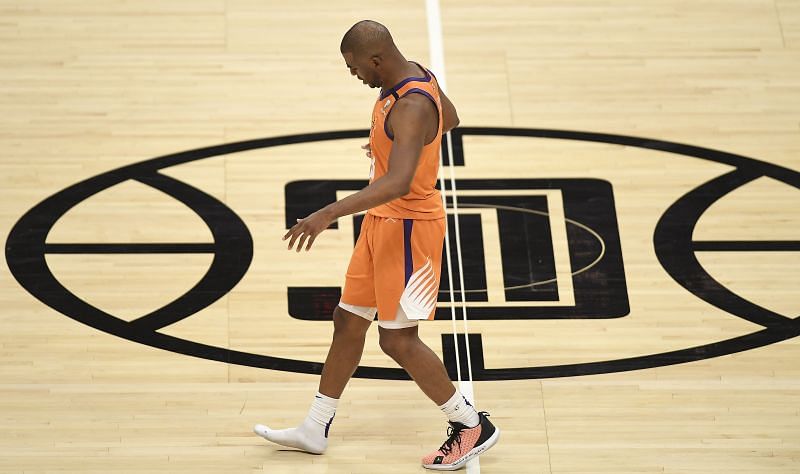 Chris Paul reacts during Game 4 between the Phoenix Suns and the Los Angeles Clippers