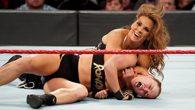 Mickie James against Ronda Rousey on Monday Night RAW