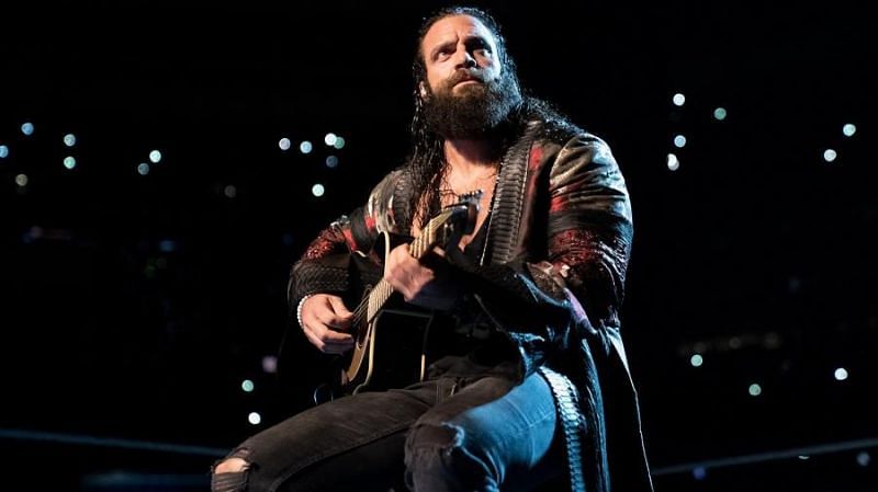 Elias performing in WWE