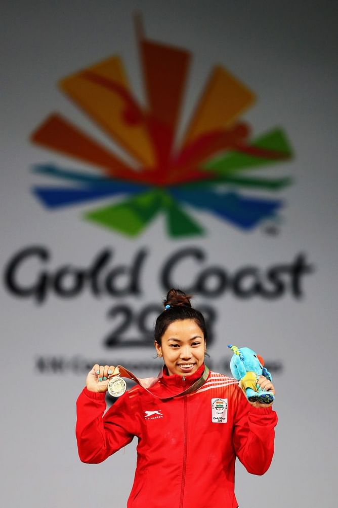 Who is Mirabai Chanu (won 1st Medal for India in Tokyo Olympics) ? Age, Records, Biography, Medals, Earnings, Olympics performance
