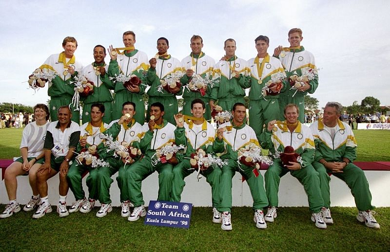 1998 कॉमनवेल्थ खेलों में पुरुष क्रिकेट शामिल था और दक्षिण अफ्रीका ने ऑस्ट्रेलिया को हराकर गोल्ड जीता था।