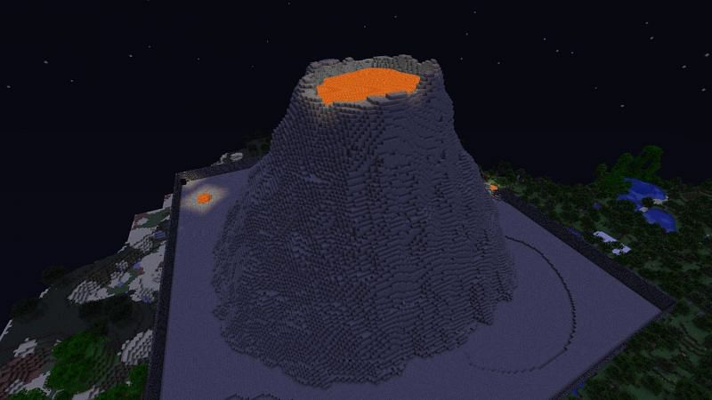 A flatter and thicker volcano in Minecraft (Image via u/Johnny_Steele on Reddit)